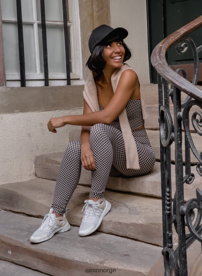 AIM'N kvinner les angles tights 6FV40N106 klær